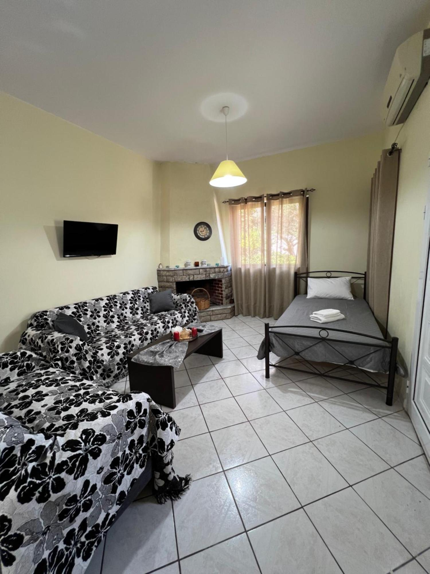 Village Apartment Marathias  Ngoại thất bức ảnh